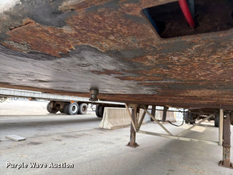 image for item FI1002 1998 Manac 94253002 dry van trailer