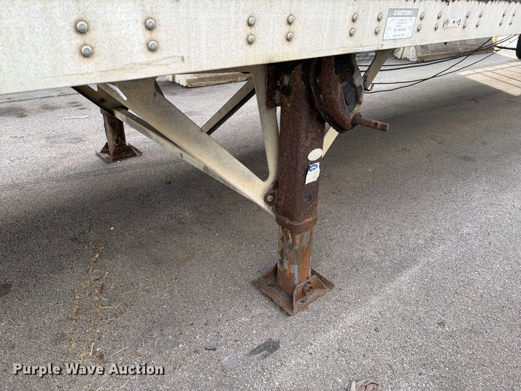 image for item FI1002 1998 Manac 94253002 dry van trailer