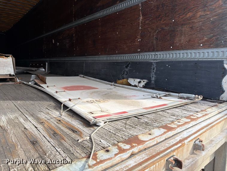 image for item FI1002 1998 Manac 94253002 dry van trailer