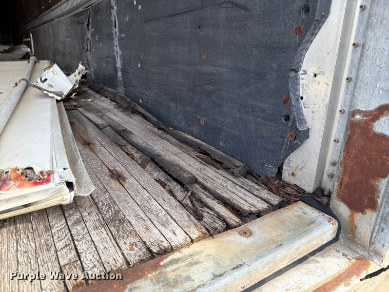 image for item FI1002 1998 Manac 94253002 dry van trailer