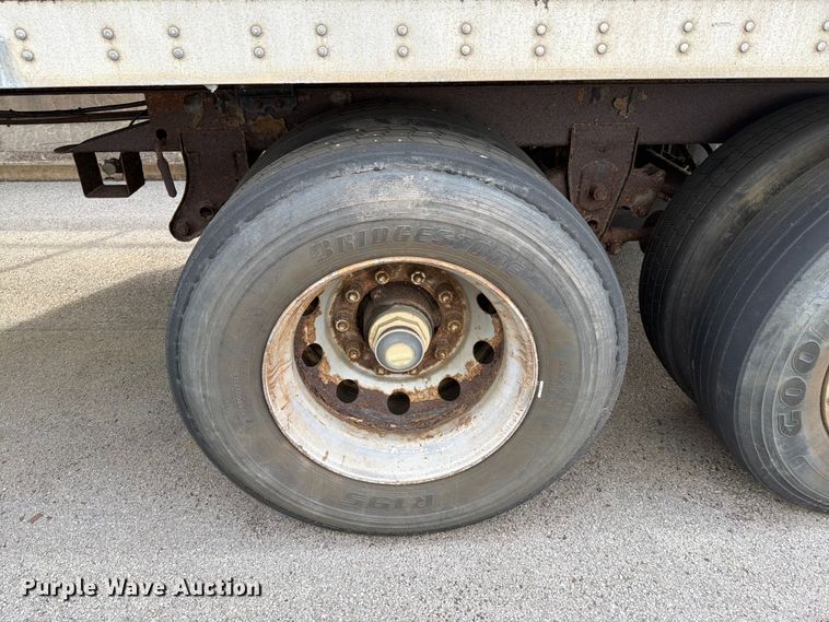 image for item FI1002 1998 Manac 94253002 dry van trailer