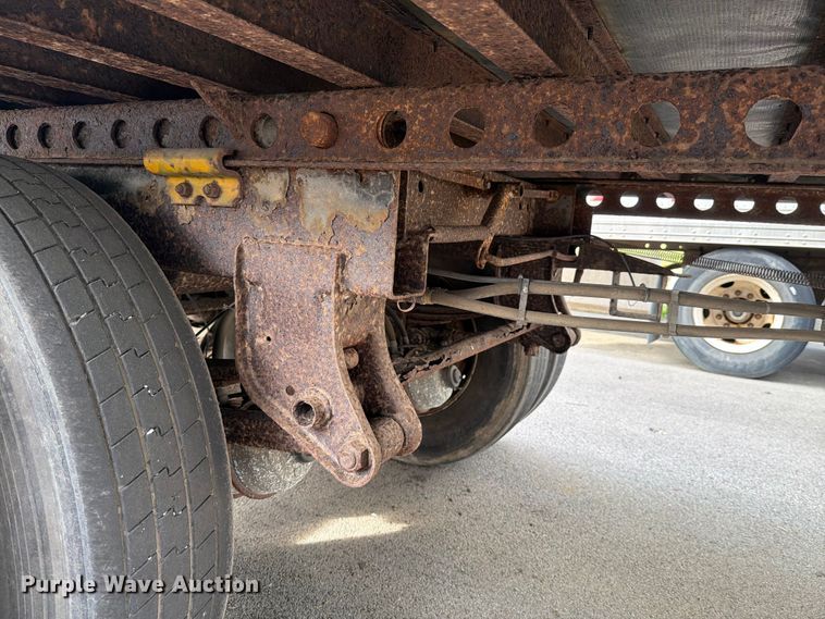 image for item FI1002 1998 Manac 94253002 dry van trailer