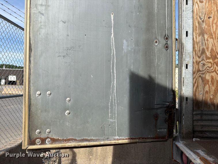 image for item FI1004 2004 Hyundai Translead V12530152AJS dry van trailer