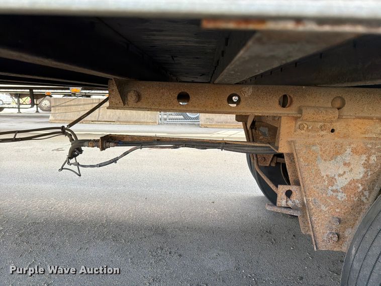 image for item FI1004 2004 Hyundai Translead V12530152AJS dry van trailer