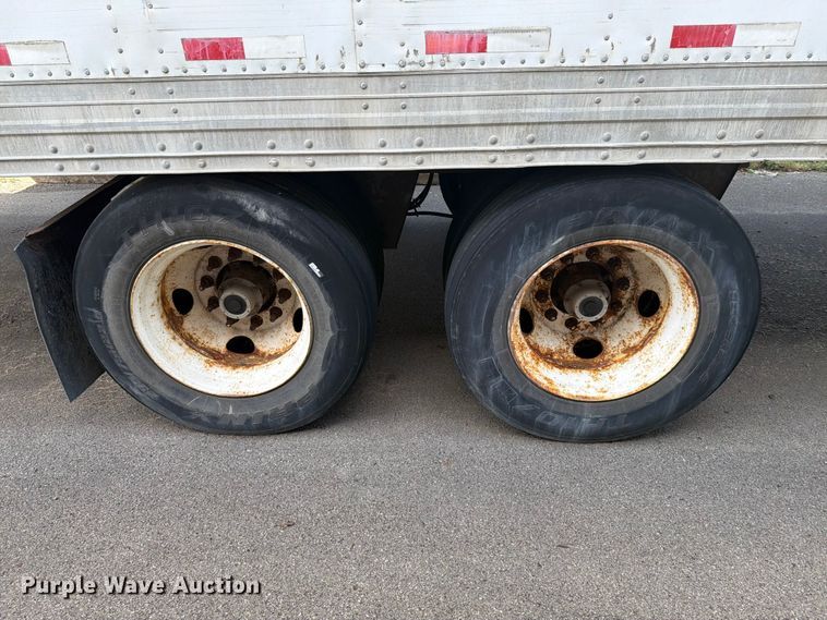 image for item FI1004 2004 Hyundai Translead V12530152AJS dry van trailer