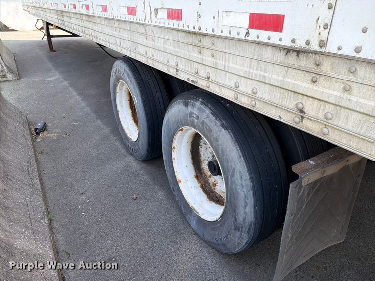 image for item FI1004 2004 Hyundai Translead V12530152AJS dry van trailer