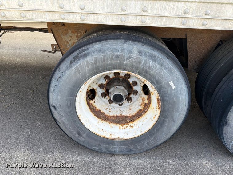 image for item FI1004 2004 Hyundai Translead V12530152AJS dry van trailer