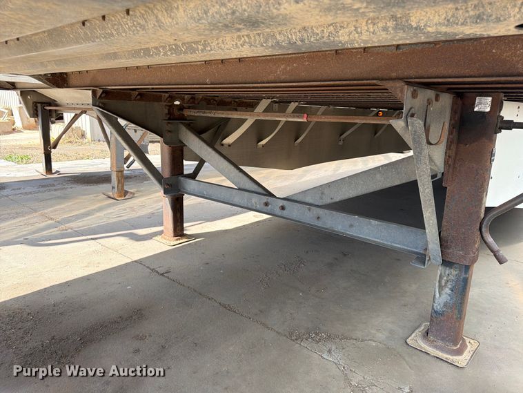 image for item FK0168 2014 Vanguard National Trailer Corporation (vntc) dry van trailer