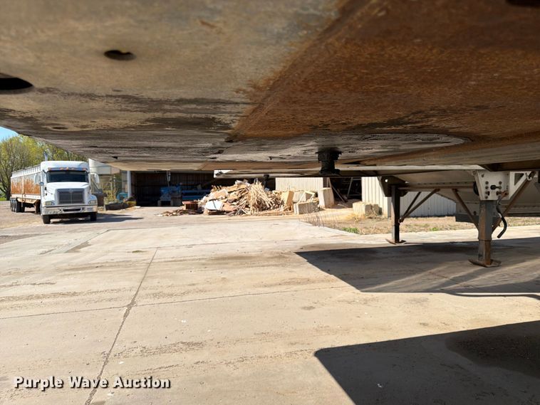 image for item FK0168 2014 Vanguard National Trailer Corporation (vntc) dry van trailer