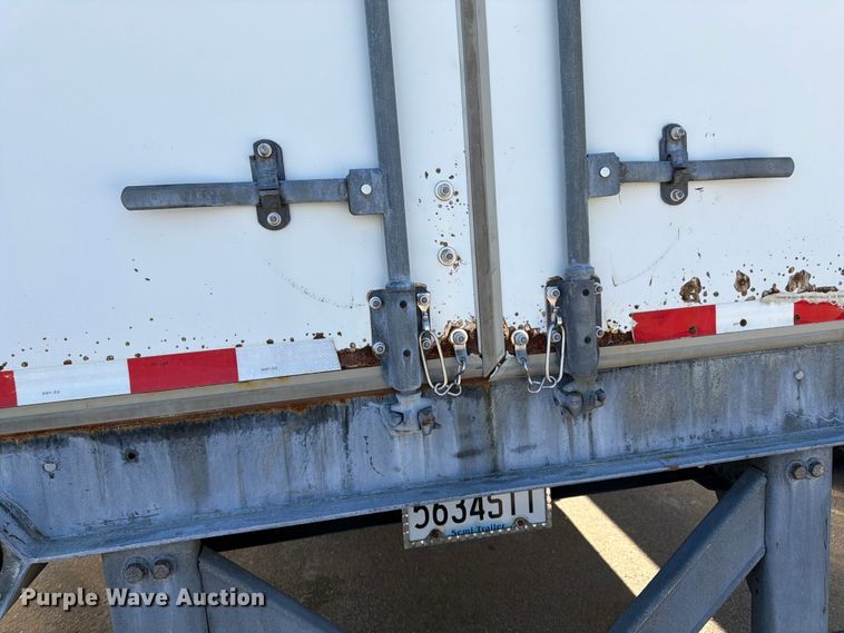 image for item FK0168 2014 Vanguard National Trailer Corporation (vntc) dry van trailer
