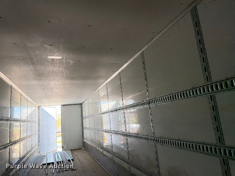 image for item FK0168 2014 Vanguard National Trailer Corporation (vntc) dry van trailer