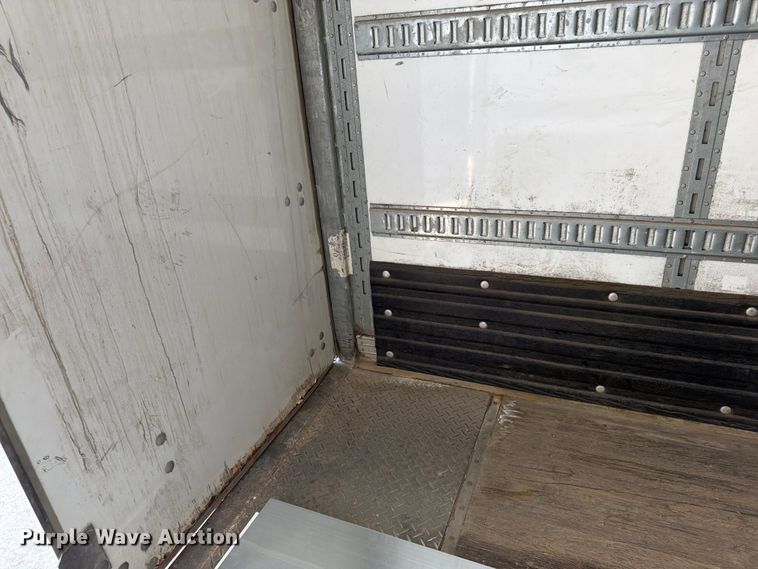 image for item FK0168 2014 Vanguard National Trailer Corporation (vntc) dry van trailer