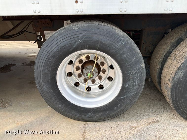image for item FK0168 2014 Vanguard National Trailer Corporation (vntc) dry van trailer