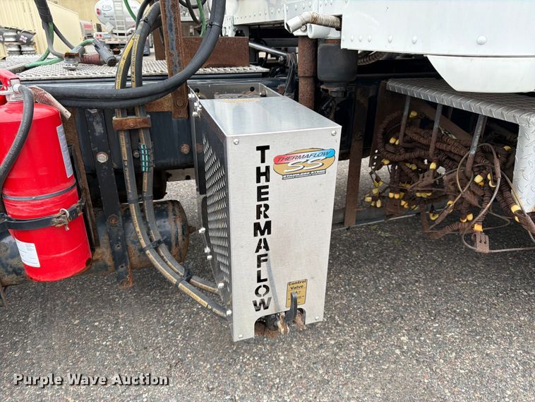 image for item FK0175 2016 Kenworth T880 semi truck