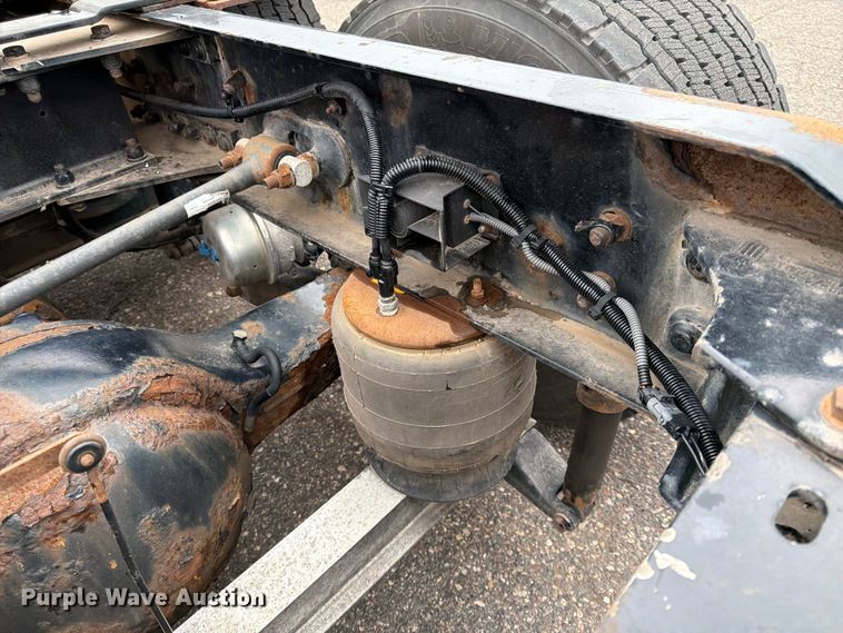 image for item FK0175 2016 Kenworth T880 semi truck
