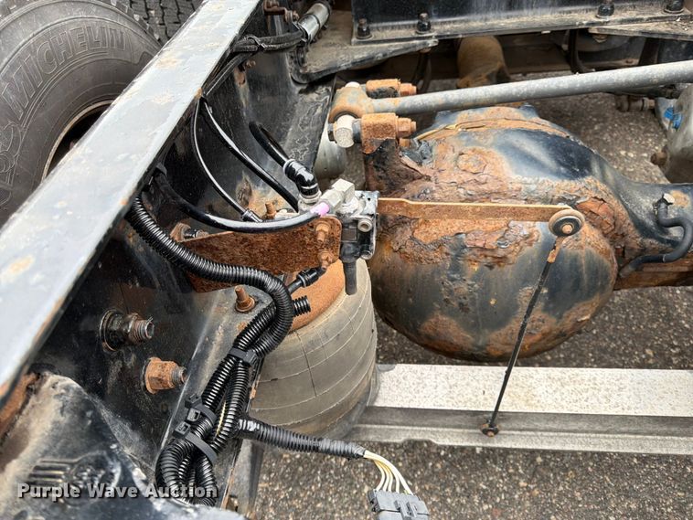 image for item FK0175 2016 Kenworth T880 semi truck