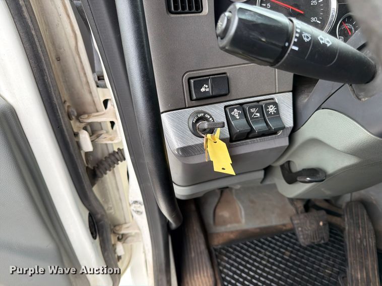 image for item FK0175 2016 Kenworth T880 semi truck