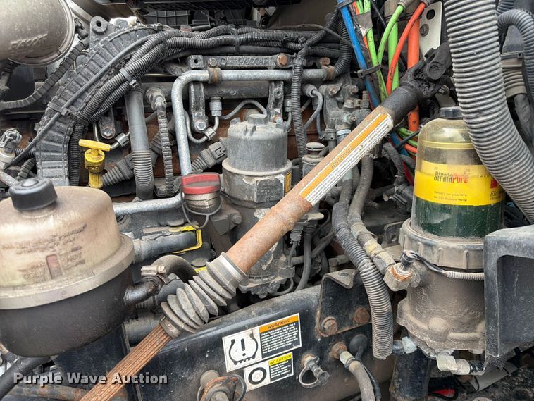 image for item FK0175 2016 Kenworth T880 semi truck
