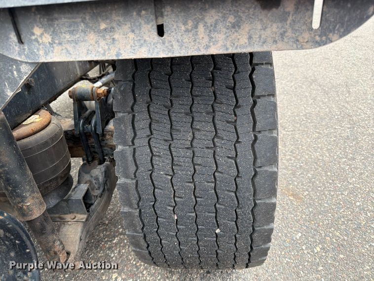 image for item FK0175 2016 Kenworth T880 semi truck