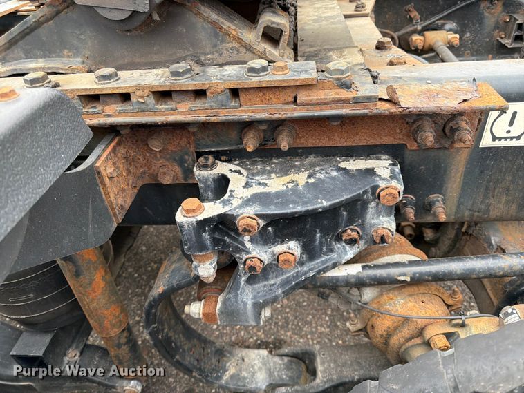 image for item FK0176 2016 Kenworth T880 semi truck