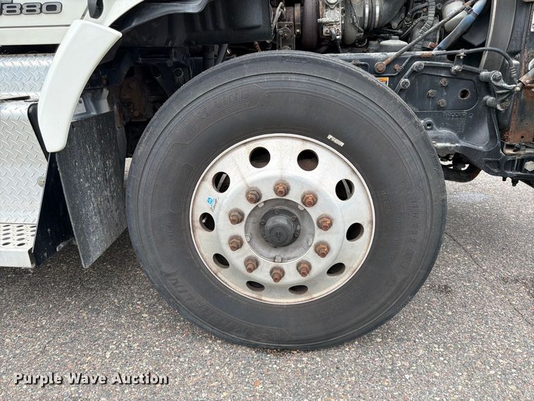 image for item FK0176 2016 Kenworth T880 semi truck