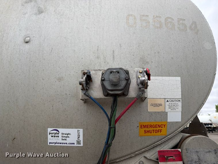 image for item FK0177 2005 Brenner tank trailer
