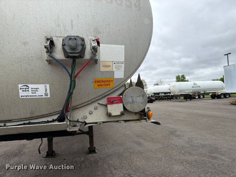 image for item FK0177 2005 Brenner tank trailer