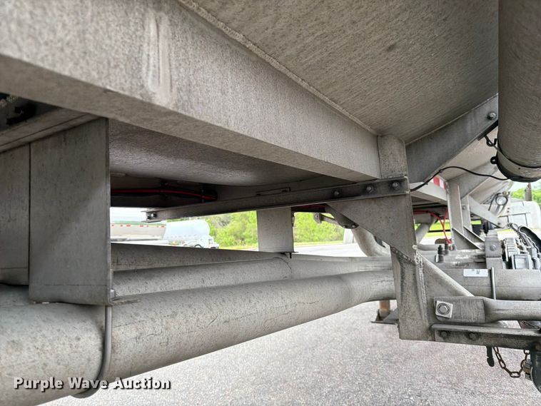 image for item FK0177 2005 Brenner tank trailer