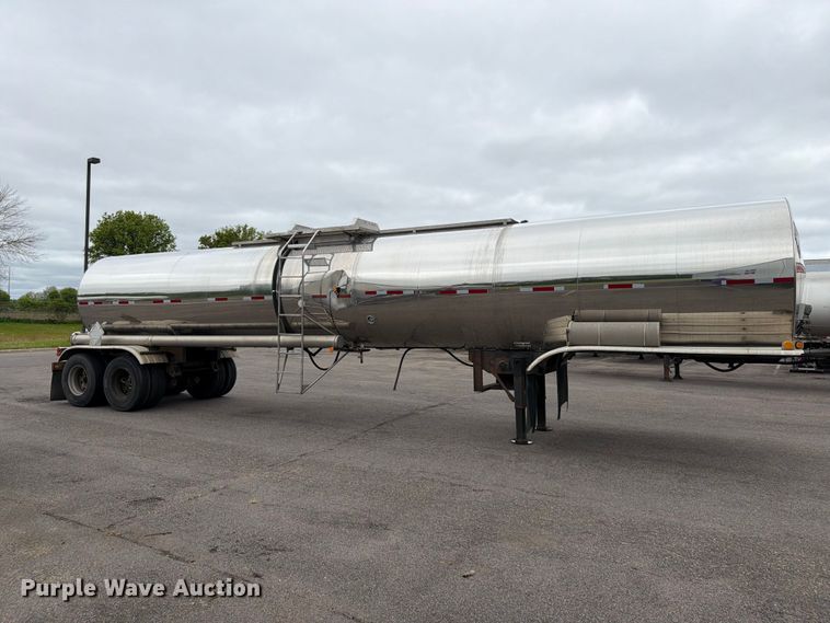 image for item FK0178 1990 Polar tank trailer