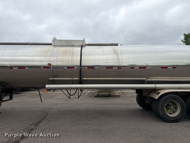 image for item FK0178 1990 Polar tank trailer