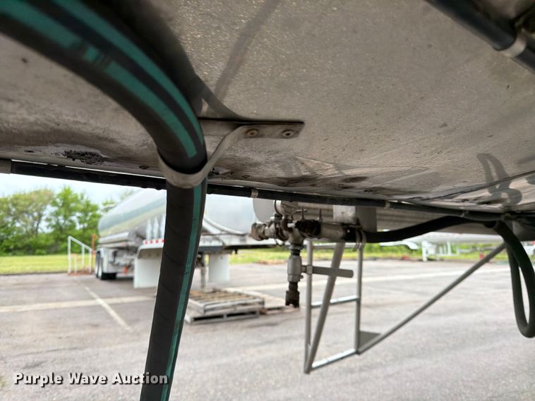 image for item FK0178 1990 Polar tank trailer