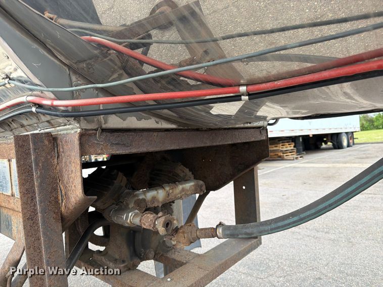 image for item FK0178 1990 Polar tank trailer