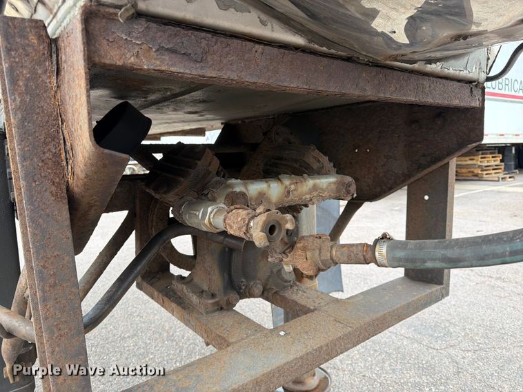 image for item FK0178 1990 Polar tank trailer