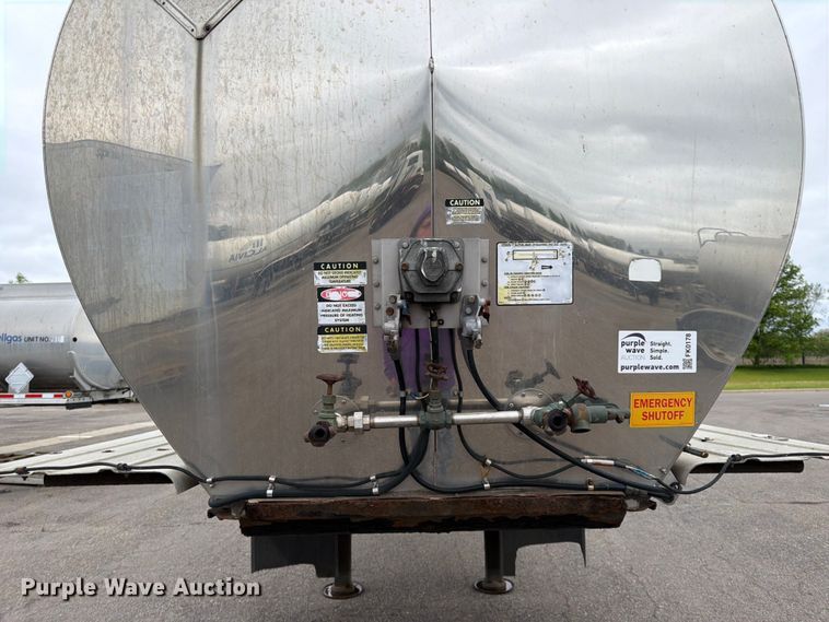image for item FK0178 1990 Polar tank trailer
