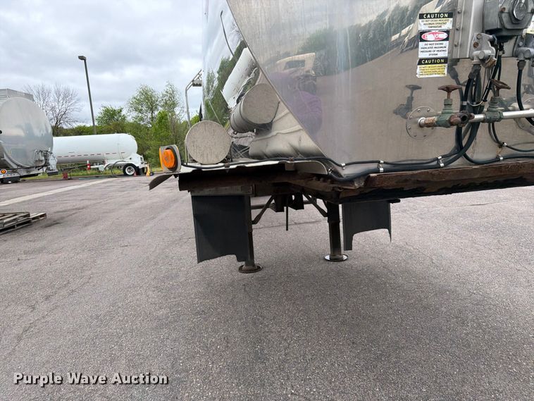 image for item FK0178 1990 Polar tank trailer