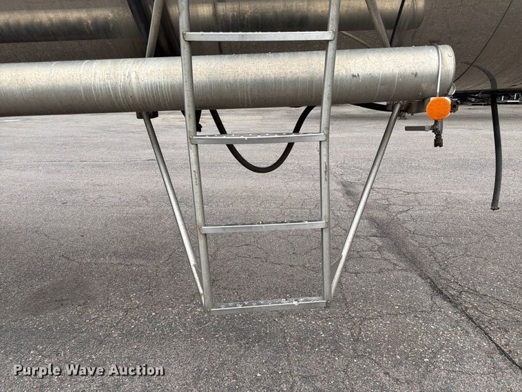 image for item FK0178 1990 Polar tank trailer