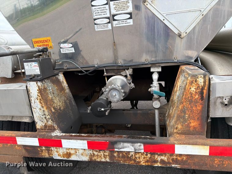 image for item FK0178 1990 Polar tank trailer