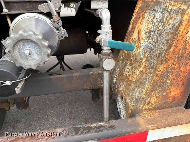 image for item FK0178 1990 Polar tank trailer