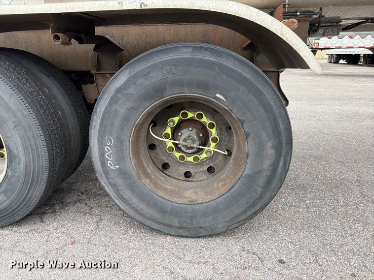 image for item FK0178 1990 Polar tank trailer