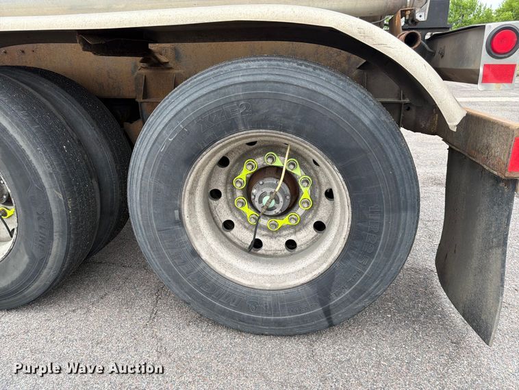 image for item FK0178 1990 Polar tank trailer