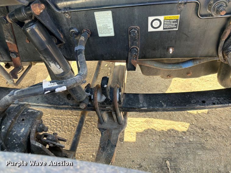 image for item FK0194 2016 Peterbilt 567 semi truck