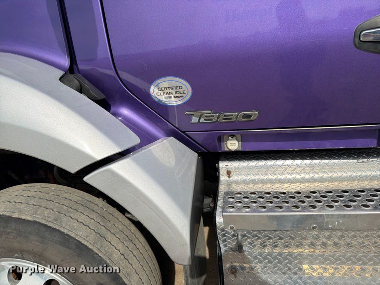 image for item FK0195 2016 Kenworth T880 semi truck
