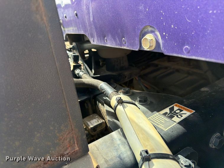 image for item FK0195 2016 Kenworth T880 semi truck