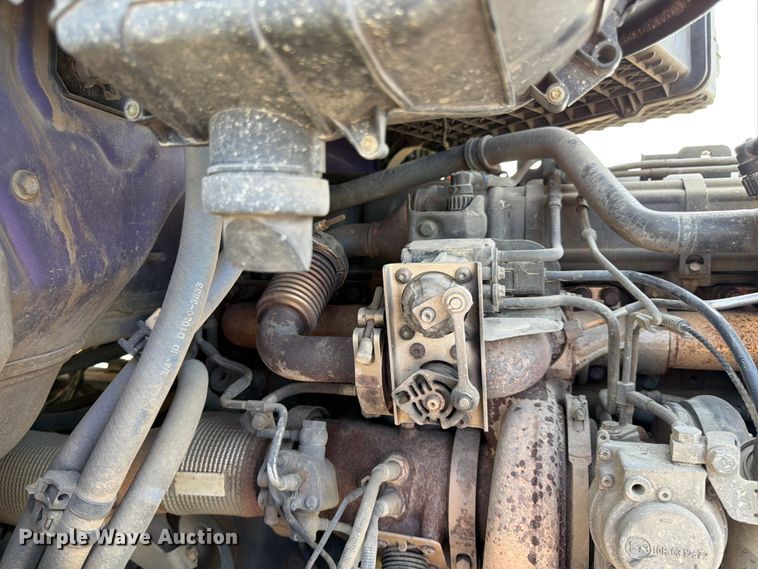 image for item FK0195 2016 Kenworth T880 semi truck