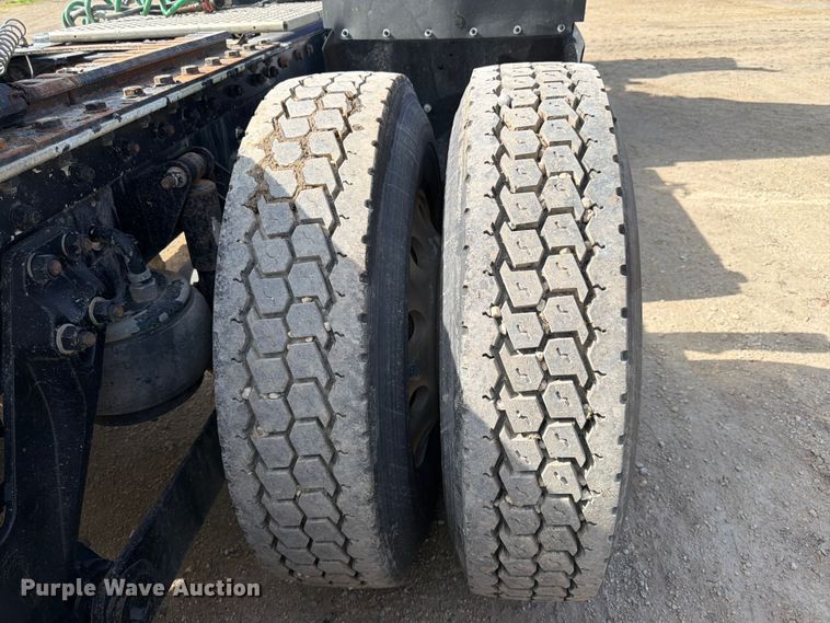 image for item FK0195 2016 Kenworth T880 semi truck