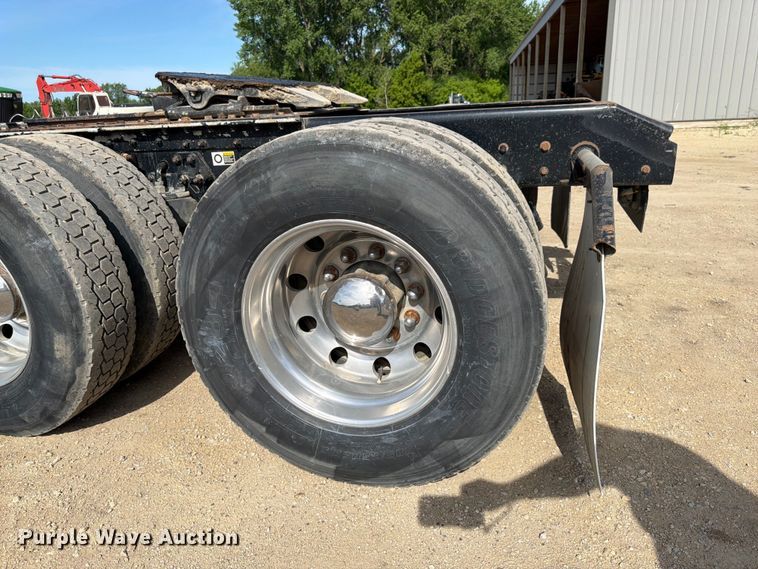 image for item FK0195 2016 Kenworth T880 semi truck