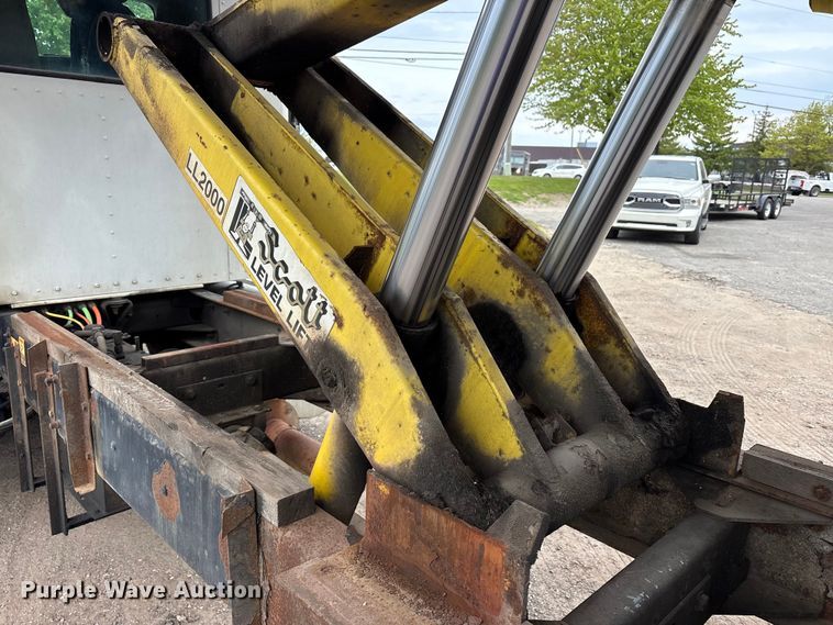 image for item FK1486 2007 Kenworth T300 dump flatbed truck