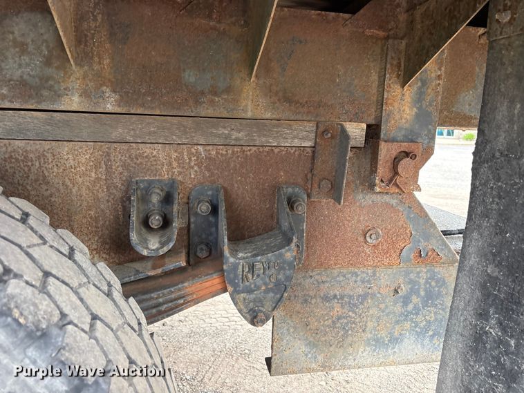image for item FK1486 2007 Kenworth T300 dump flatbed truck