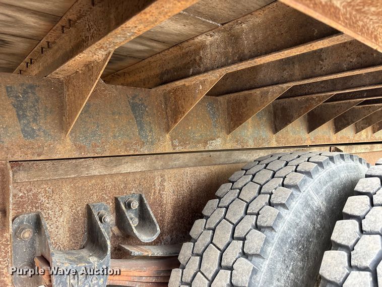 image for item FK1486 2007 Kenworth T300 dump flatbed truck