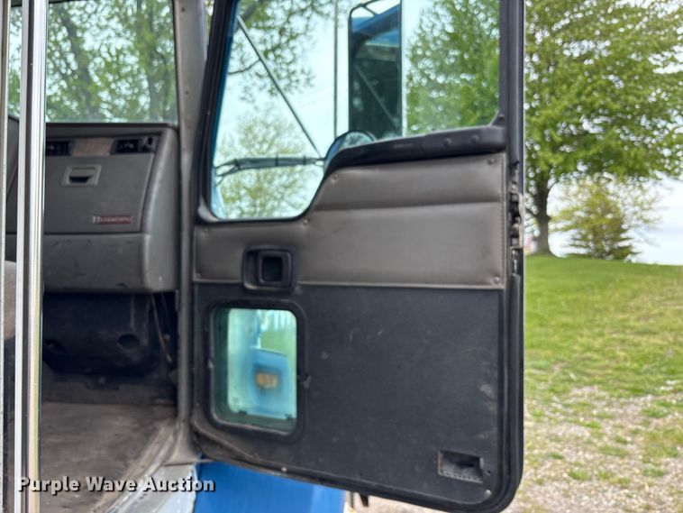 image for item FK1486 2007 Kenworth T300 dump flatbed truck